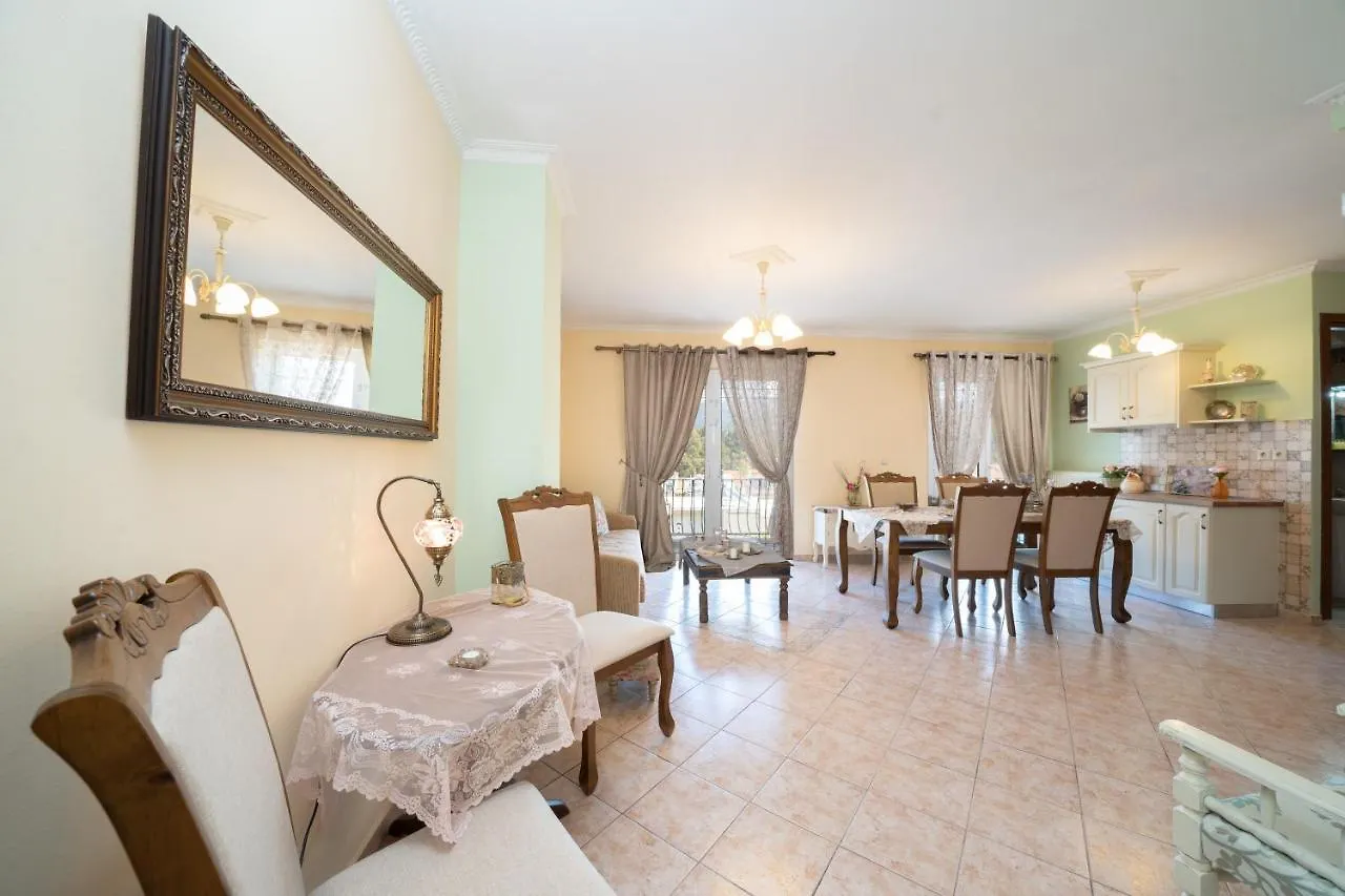 Aigli Elegant Sea View Apartment In Argostoli
